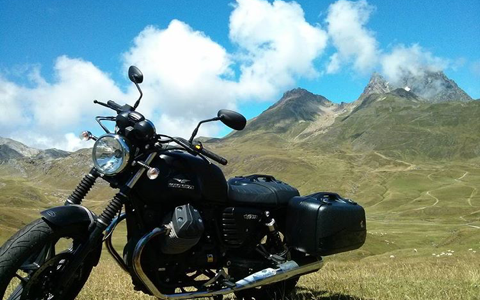 Moto Guzzi V7II Stone de Alejandro Horcajo Foto de Moto Guzzi V7II Stone