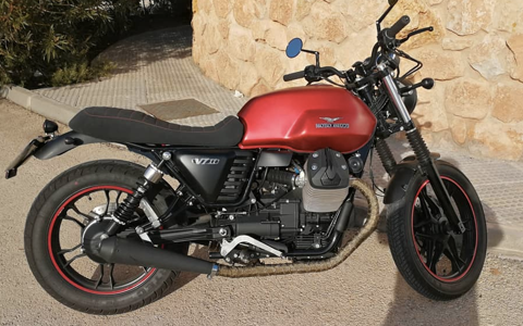 Moto Guzzi V7II Stone de Alex Rico Rico Foto de Moto Guzzi V7II Stone