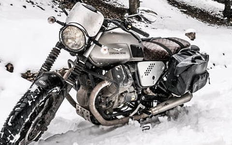 Moto Guzzi V7II Stone de Miki NJ Foto de Moto Guzzi V7II Stone